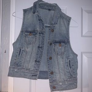 American eagle cropped denim vest